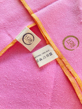 Charger l&#39;image dans la galerie, Ensemble de serviettes en soie naturelle : édition limitée rose
